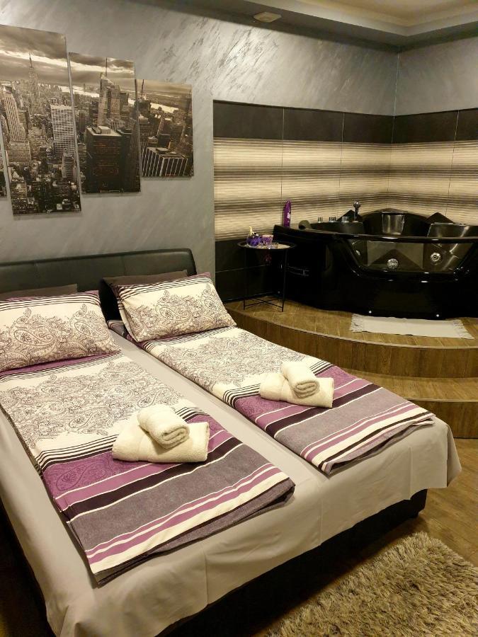 Ceca Apartman Nis Luaran gambar
