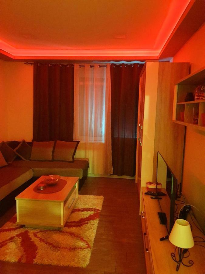 Ceca Apartman Nis Luaran gambar