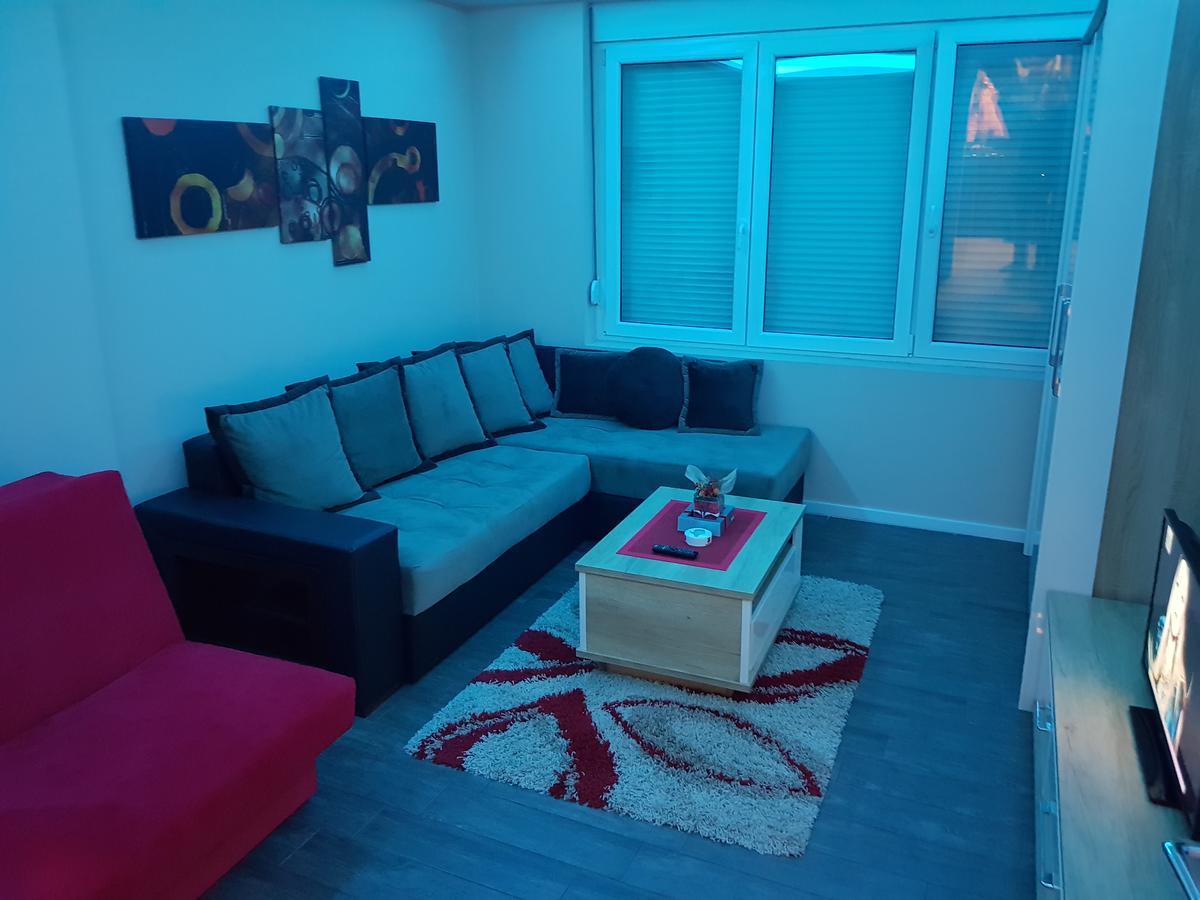 Ceca Apartman Nis Luaran gambar