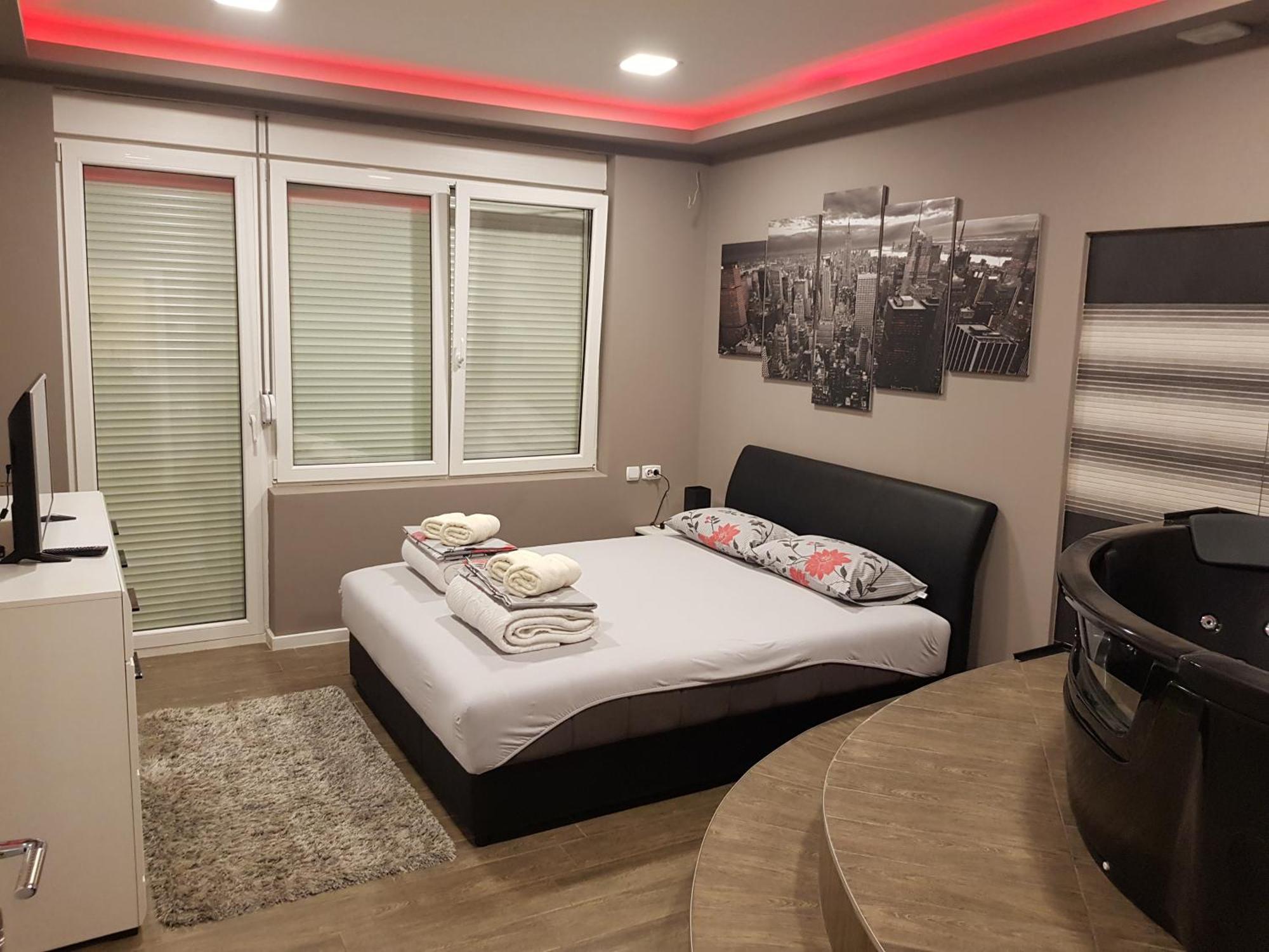 Ceca Apartman Nis Luaran gambar