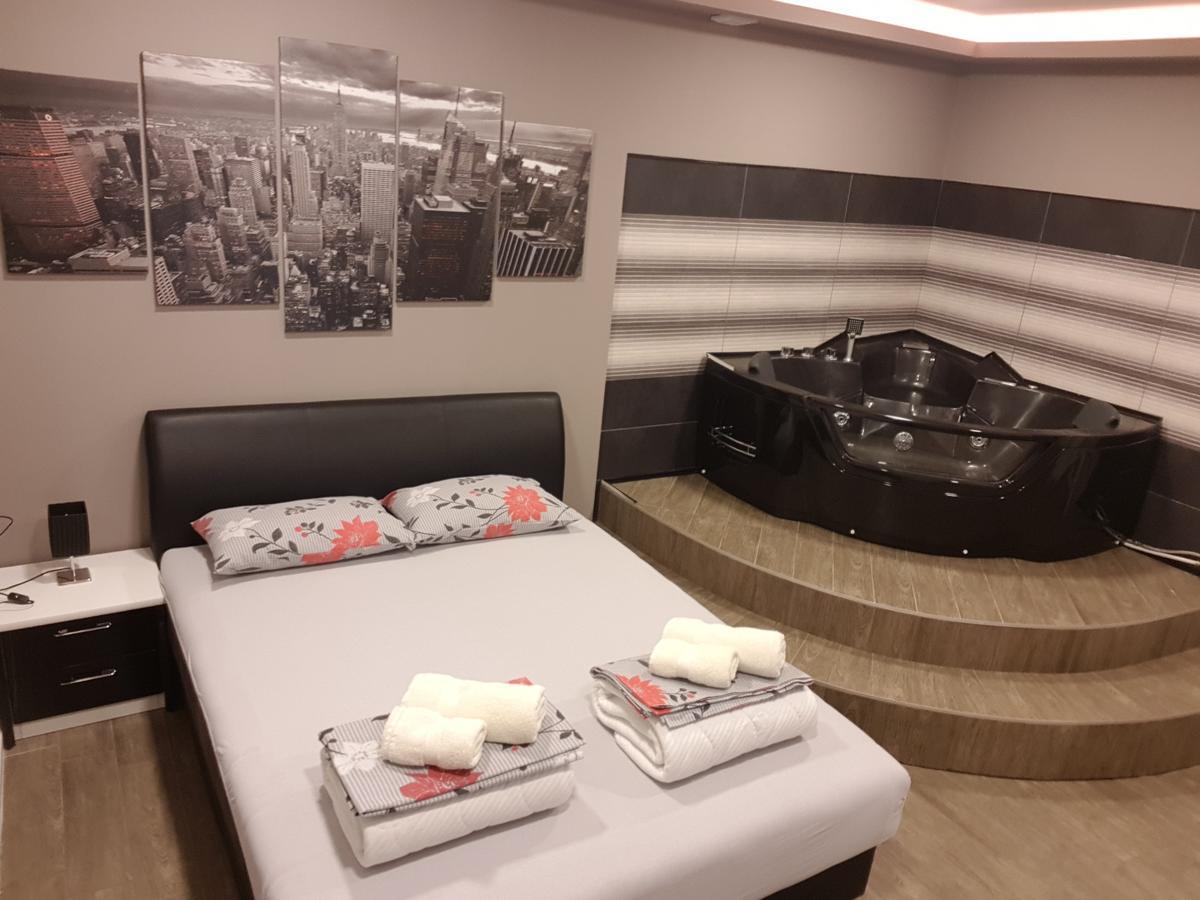 Ceca Apartman Nis Luaran gambar