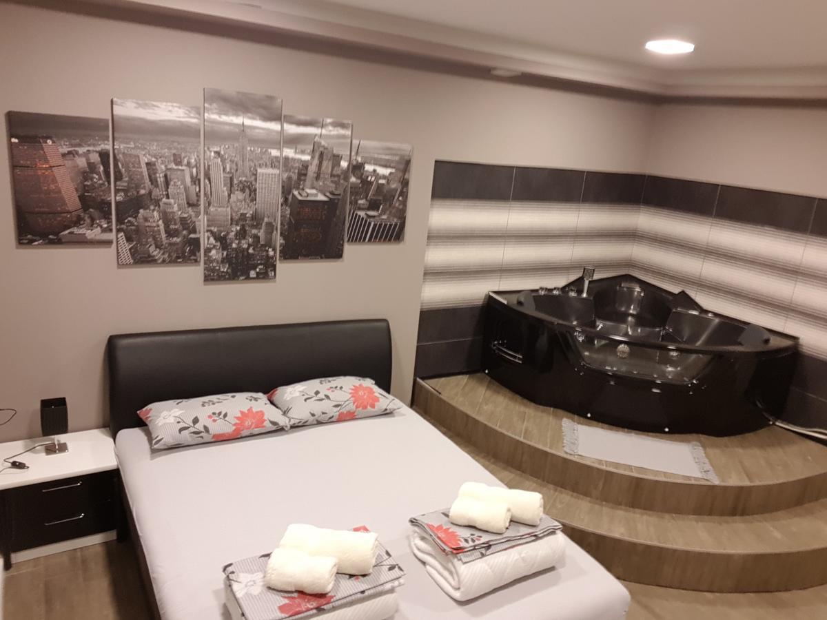 Ceca Apartman Nis Luaran gambar