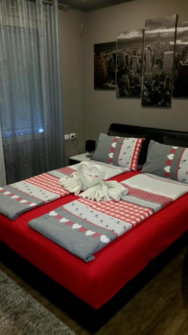 Ceca Apartman Nis Luaran gambar