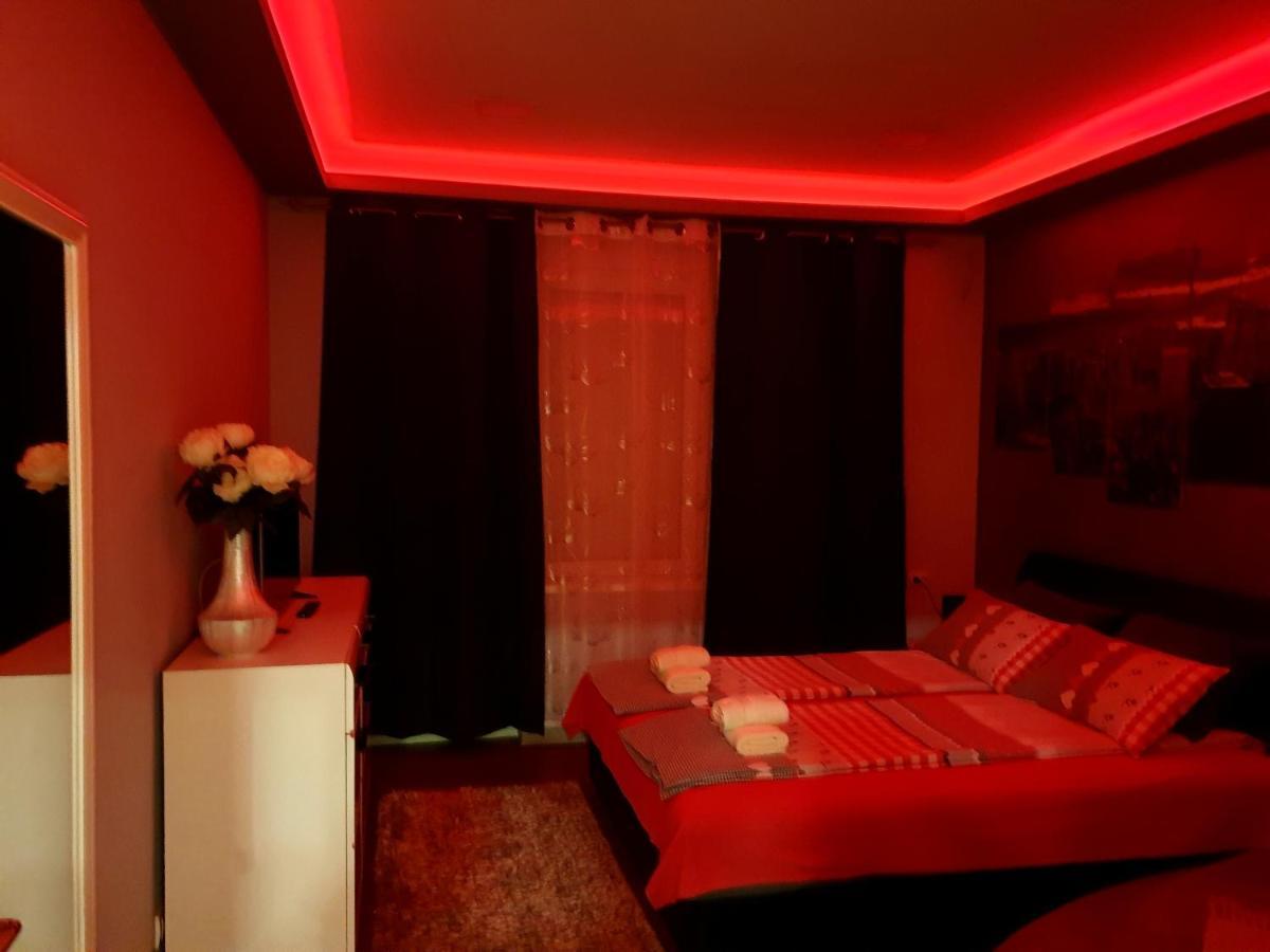 Ceca Apartman Nis Luaran gambar