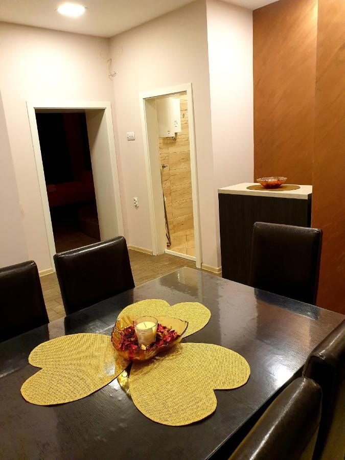 Ceca Apartman Nis Luaran gambar